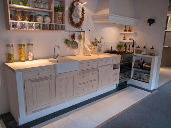 Country Sink Installation in Richmond